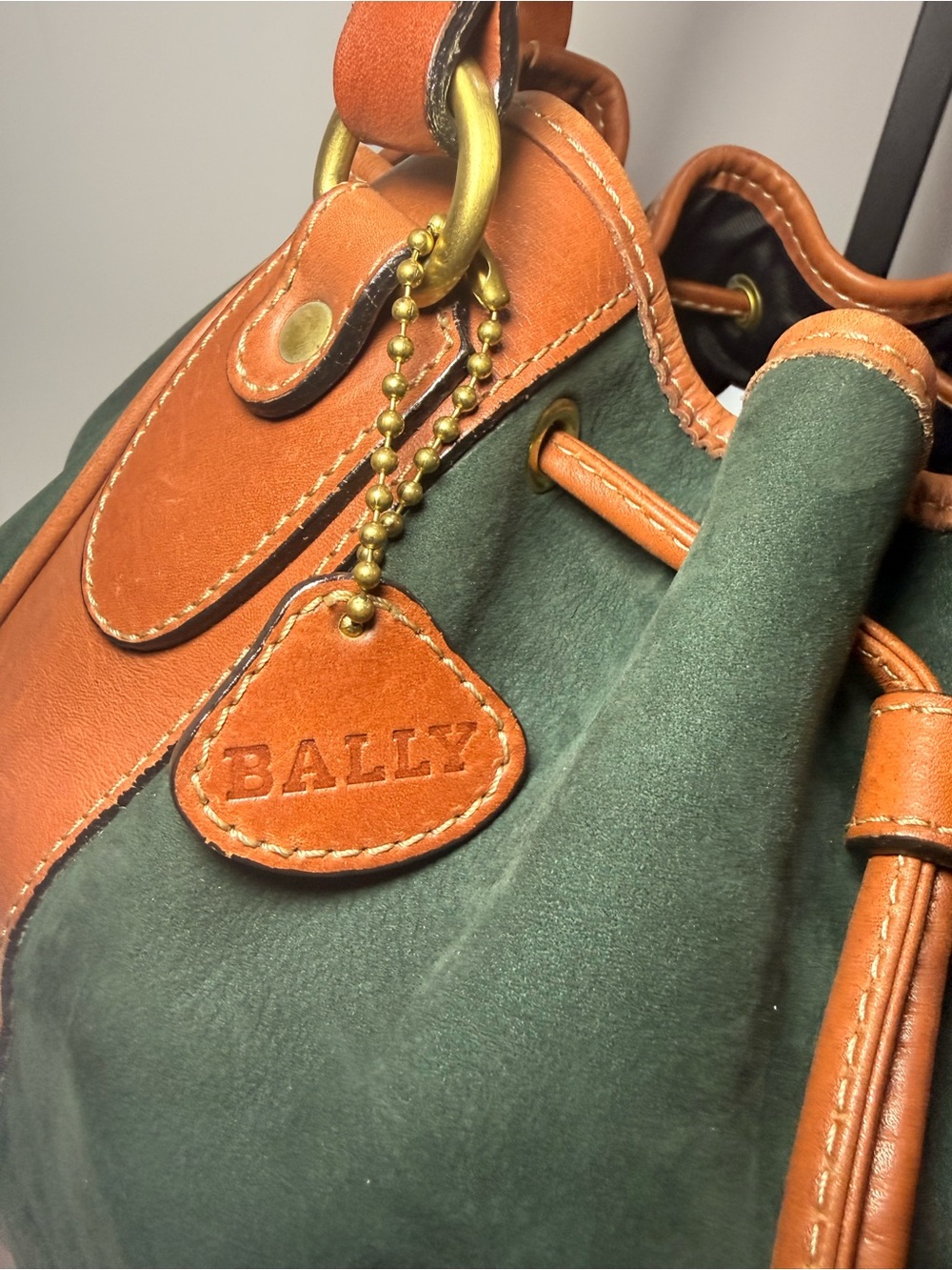 Bally Vintage Foxglove Nubuck Suede Bucket Bag Made in USA Green Leather - Picture 3 of 14